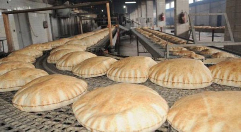 غزة: فتوى تحرم استبدال الطحين بالخبز
