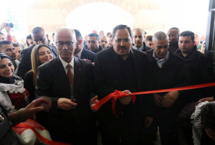 التربية تحتفي بوضع حجر الأساس لمدرسةٍ في نور شمس وافتتاح مبنى الهندسة بخضوري