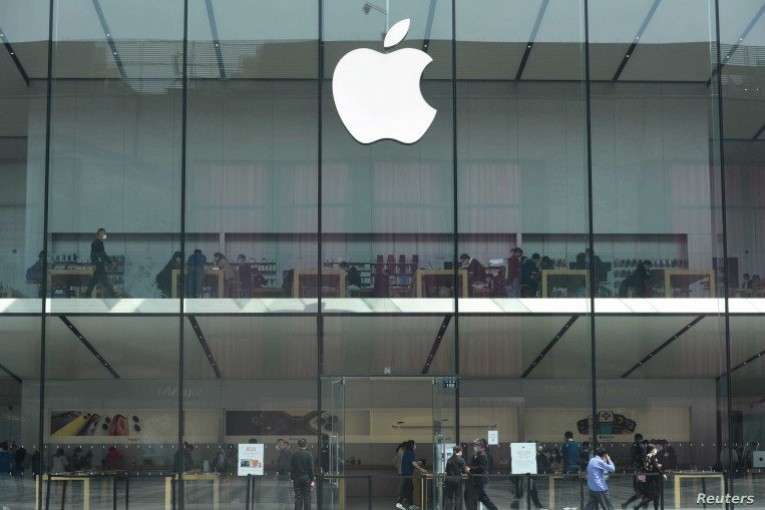 أول تحديث في عامين.. آبل تخطط للكشف عن iPhone SE مع 5G