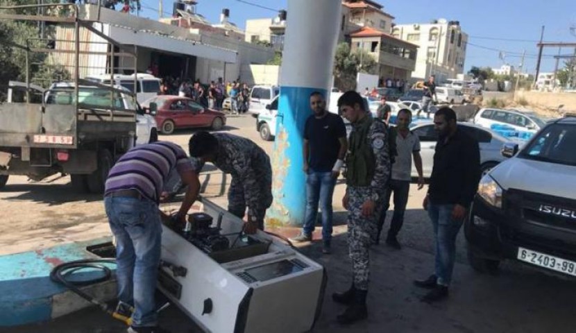 إغلاق محطة للمحروقات جنوب الخليل