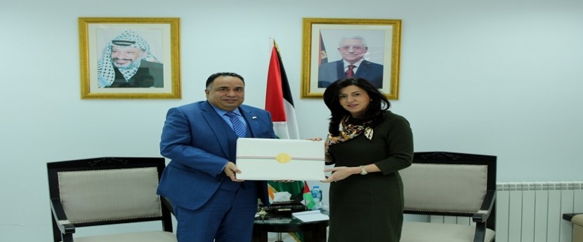 فلسطين والهند تبحثان تعزيز التعاون الاقتصادي