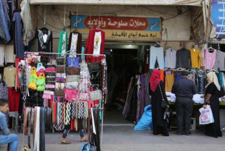 رغم ظروف القطاع .. عيد الأم يُنعش سوق الورد في غزة