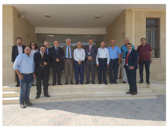 بنك فلسطين يزور منطقة أريحا الصناعية الزراعية ويناقش احتياجات المشاريع والمصانع العاملة فيها