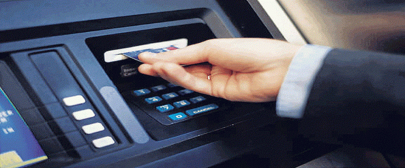 المالية: سيتم صرف مخصصات الشهداء والأسرى والجرحى كاملة ورواتب الموظفين بنسبة 50%