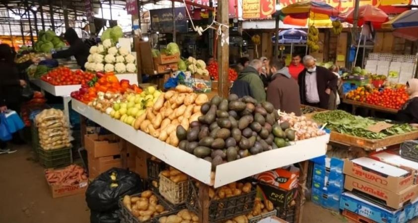 الخضروات والبيض يقودان مؤشر غلاء المعيشة للصعود في اكتوبر الماضي
