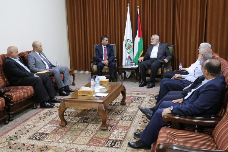 إدخال الأموال وكمية وقود الكهرباء قضايا نوقشت مع الوفد المصري بغزة