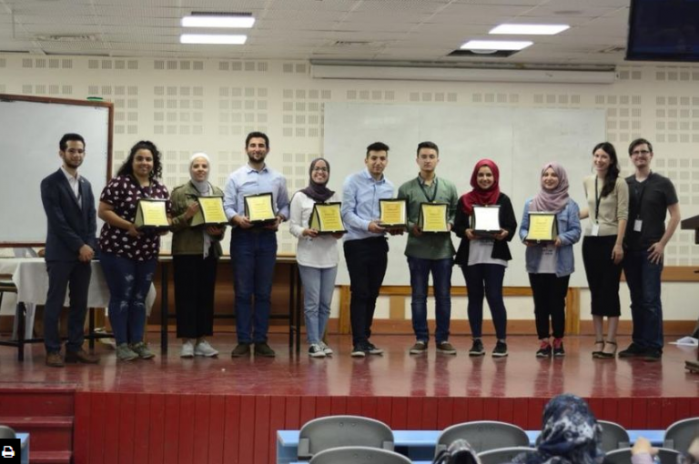 جامعة القدس الأولى فلسطينيًا ببطولة للمناظرات
