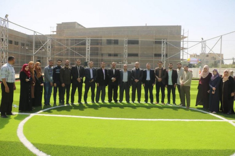 إعمار تفتتح ملعبًا معشبًا بخان يونس