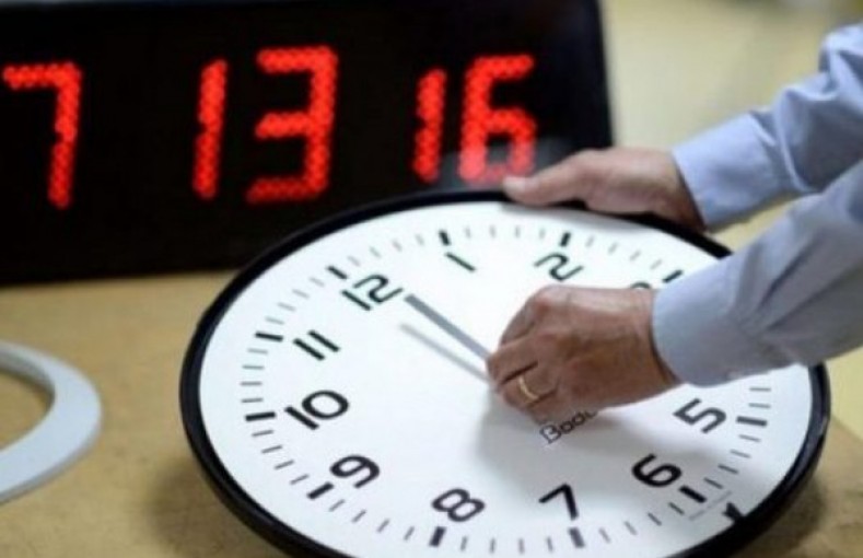 الحكومة: بدء العمل بالتوقيت الصيفي اعتباراً من فجر الجمعة
