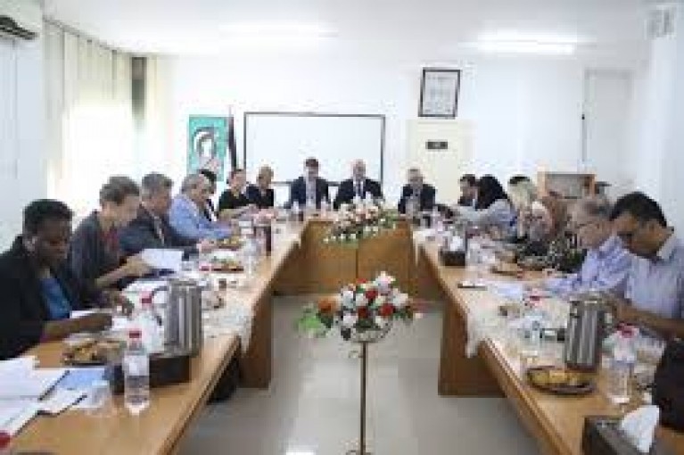 الشاعر يبحث مع مديرة اوتشا سبل تعزيز التعاون لضمان استمرار المساعدات الإنسانية والإنمائية