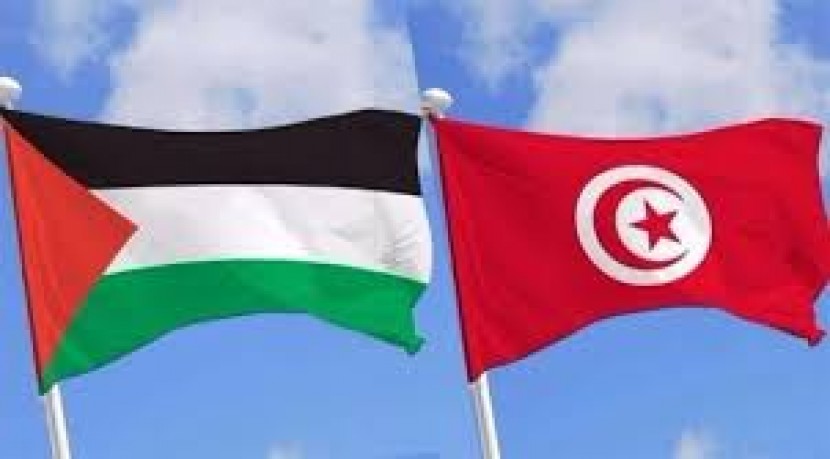 سفيرنا في تونس يبحث مع وزير التعليم سبل تعزيز التعاون المشترك