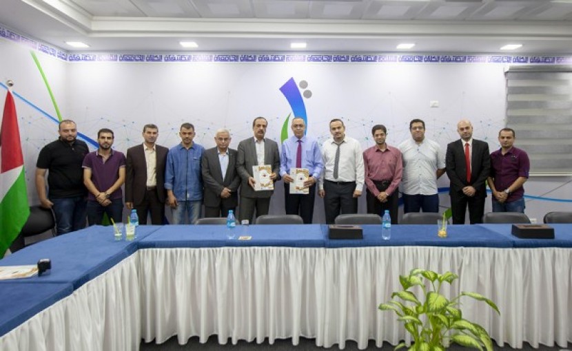 الكلية الجامعية توقع اتفاق تعاون مع اتحاد الصناعات الإنشائية الفلسطيني