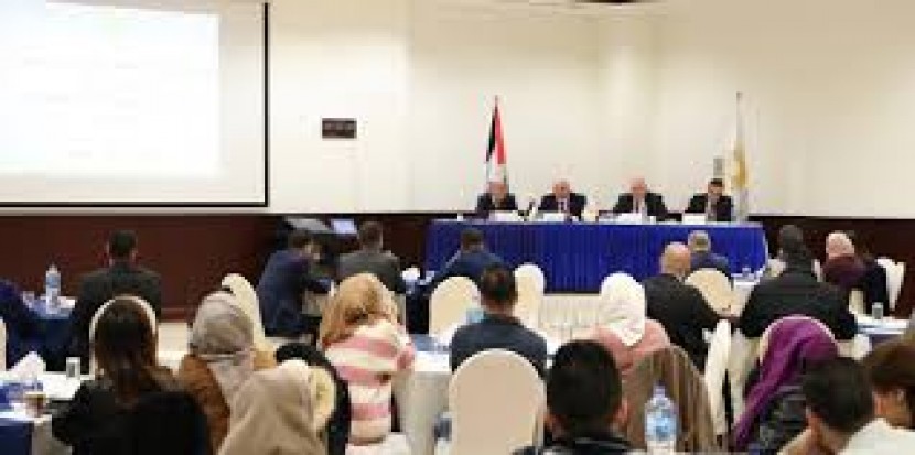 محافظ سلطة النقد يفتتح ورشة عمل تقييمية لنظام معلومات الائتمان