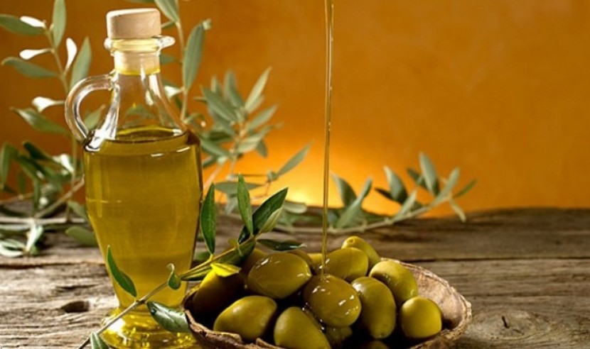 الأردن يوقف إدخال زيت الزيتون من الضفة