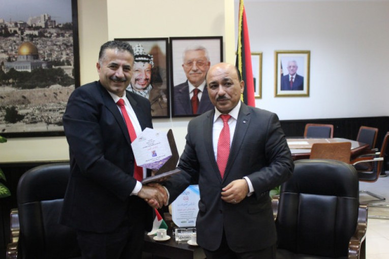 دولة يبحث مع الوزير الحساينة تعزيزالـتعـاون ودعـم العديد مـن المشاريـع