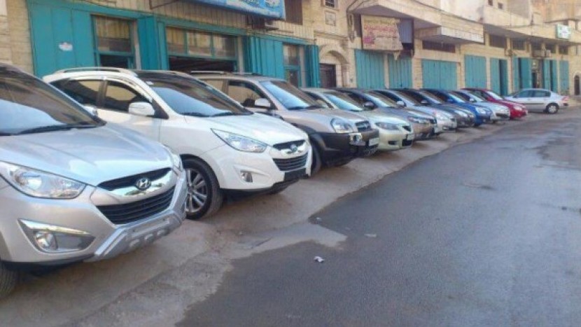 حقيقة رفع رسوم الجمارك على السيارات المستوردة بفلسطين