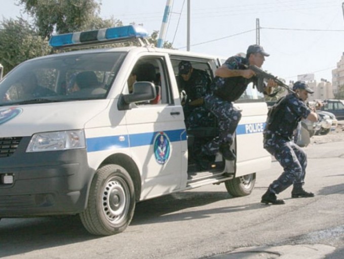مجهولون يسرقون أموالاً من سيارة لبنك فلسطين برام الله