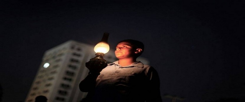 المنحة القطرية لكهرباء غزة تتأرجح مع المنخفضات الجوية
