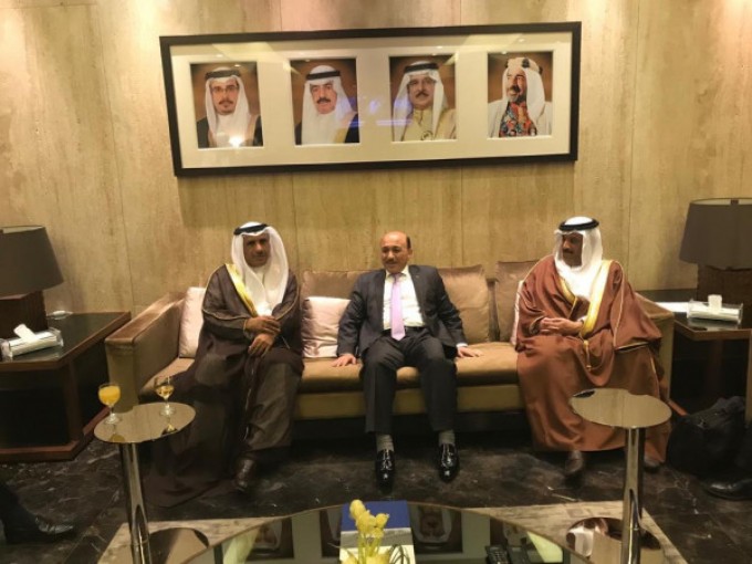 الحساينة يلتقي نظيره البحريني لبحث سبل التعاون