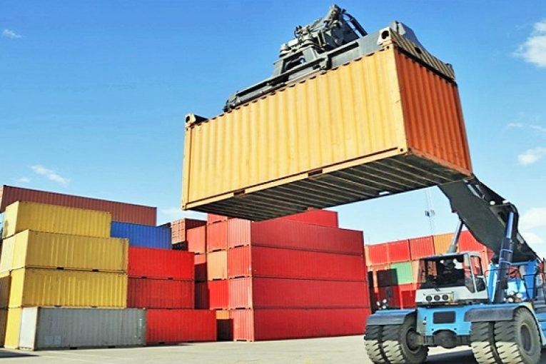 الإحصاء: انخفاض الواردات السلعية مقابل ارتفاع الصادرات في شباط
