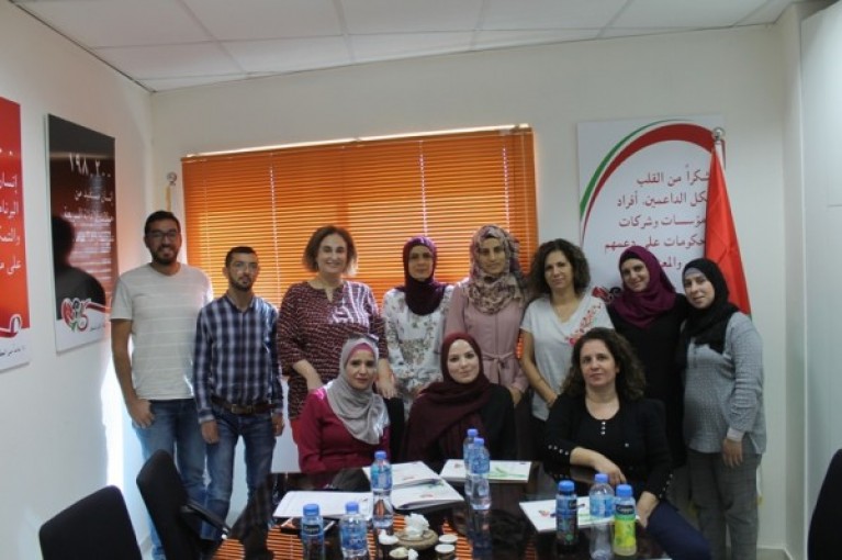 جمعية عطاء فلسطين الخيرية تعقد اجتماعا لأمناء المكتبات التابعة للجمعية