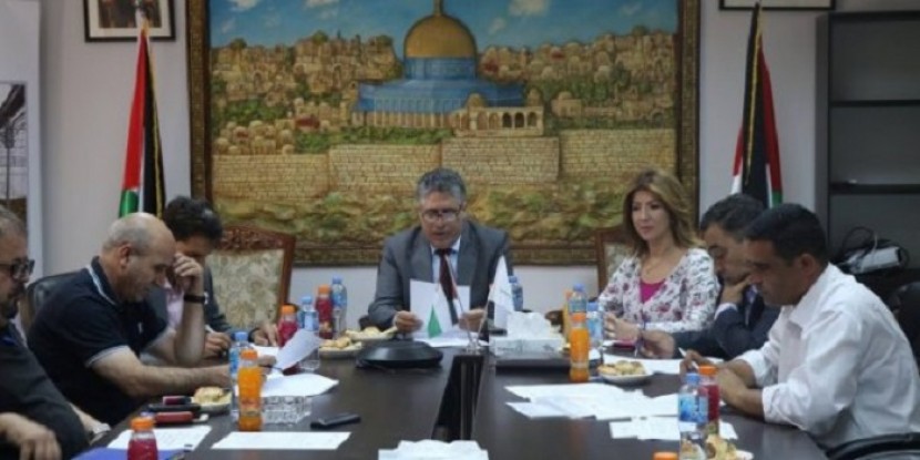 البدء بتنفيذ مشاريع لصالح المزارعين المتضررين من اعتداءات الاحتلال