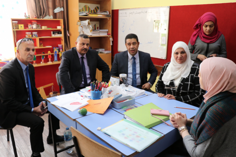 وفد مشترك من النبالي والفارس للعقارات والتربية والتعليم يزور مدرسة الفجر الجديد