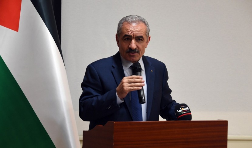 اشتية يطالب بالضغط على إسرائيل للإفراج عن أموال المقاصة