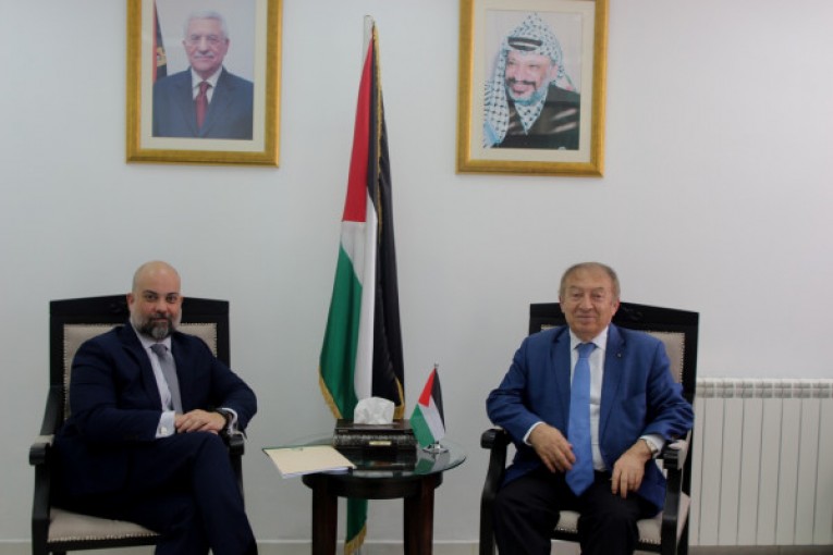 وزير الاقتصاد والرباعية الدولية يبحثان سبل تحسين الاقتصاد الفلسطيني