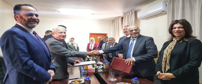 توقيع اتفاقيتي تفاهم لايجاد حلول لمشكلة تنقل طلبة وموظفي بيرزيت