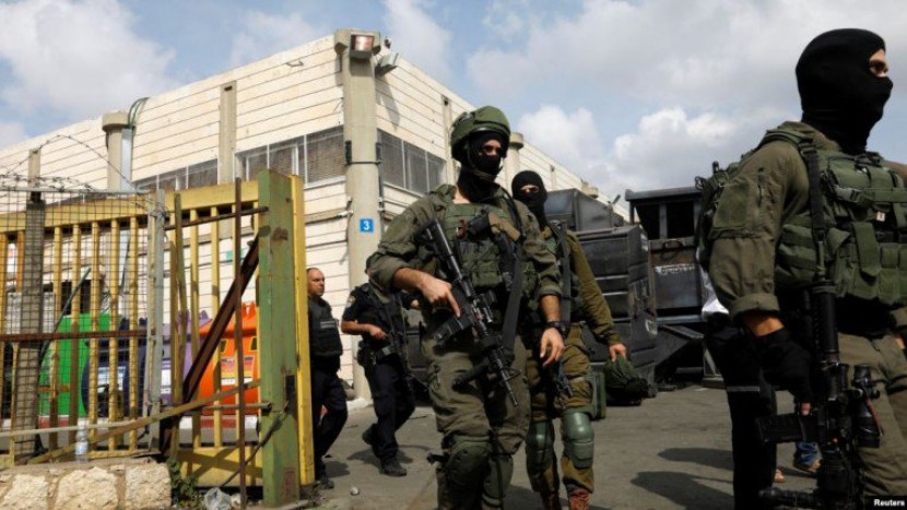 مصانع فلسطينية تعمل تحت رقابة الجيش الاسرائيلي