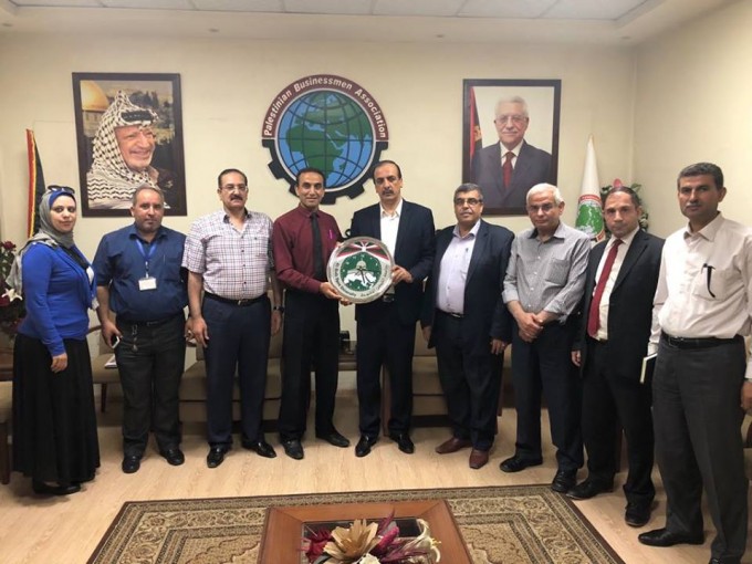 جمعية رجال الاعمال تستقبل وفداً من جامعة القدس المفتوحة بغزة