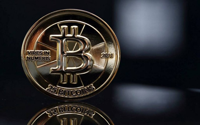 محدث.. البيتكوين تواصل تعويض الخسائر الحادة وتقفز 13%