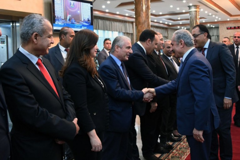وزير الاقتصاد يكشف موعد التوجه للسعودية ووصول وفد قطري للأراضي الفلسطينية