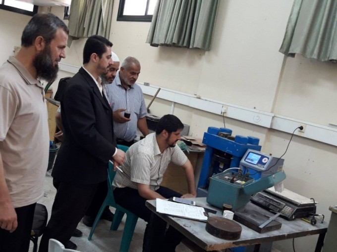 الأشغال بغزة تبدأ دورة الاعتماد الثانية لمصانع الباطون والانترلوك