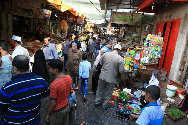 كتلة الوحدة العمالية تحذر من تلاعب بعض التجار بأسعار السلع الأساسية