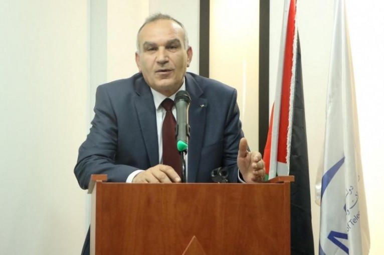 وزير الاتصالات: سنعيد النظر في تسعيرة خدمات الاتصال والإنترنت