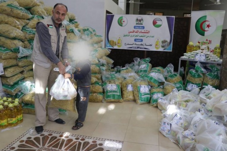زكاة الدرج توزع الشعرية على 500 أسرة مستورة