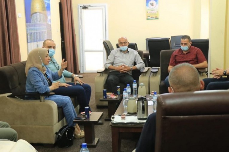 تفاهمات بين هيئة المطاعم والفنادق بغزة وخلية إدارة الأزمة بالداخلية