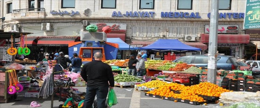 الاقتصاد : السلع الاساسية متوفرة وقائمة الأسعار الاسترشادية نهاية الاسبوع