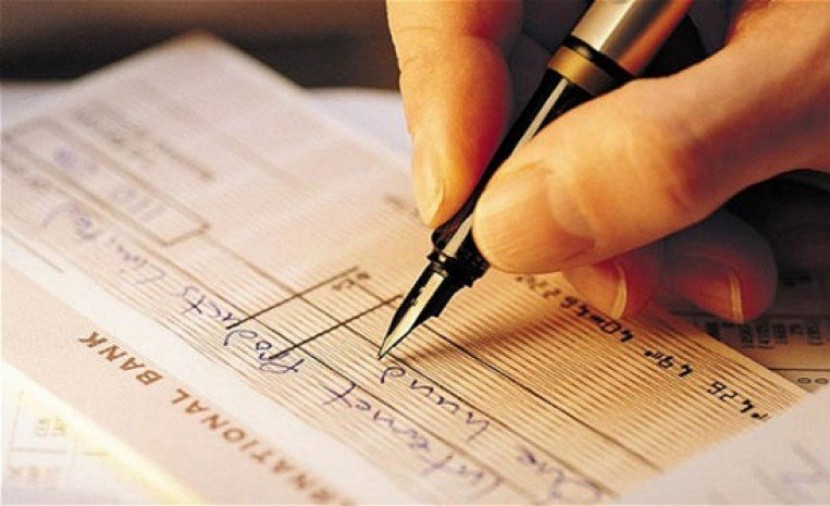 في كل يوم عمل.. 48 مليون دولار شيكات تدخل البنوك لأغراض الصرف