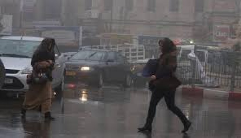 بالتزامن مع المنخفض- الدفاع المدني يحذر ويرفع مستوى الجاهزية