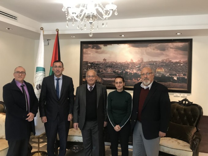 الرويضي يبحث مع ممثلين عن شبكة مستشفيات القدس سبل تعزيز مواردها المالية