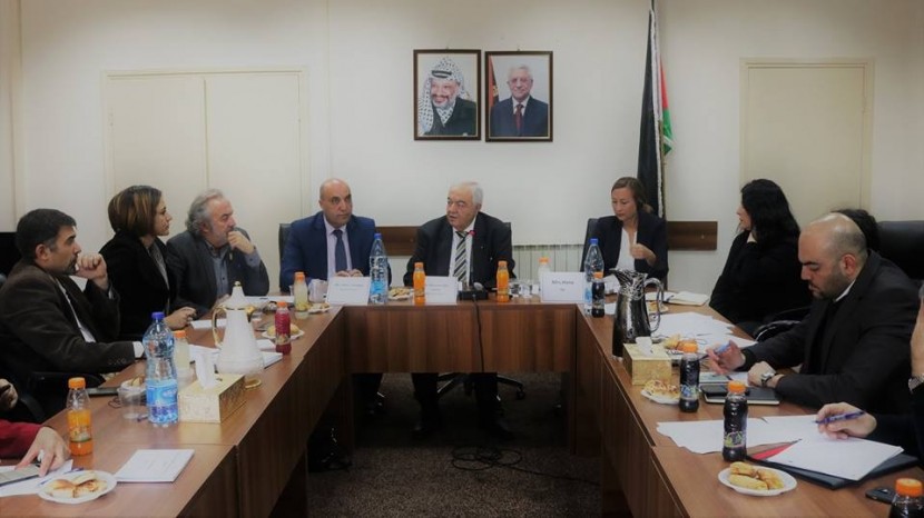 أبو شهلا: مليون عاطل عن العمل بحلول عام 2030