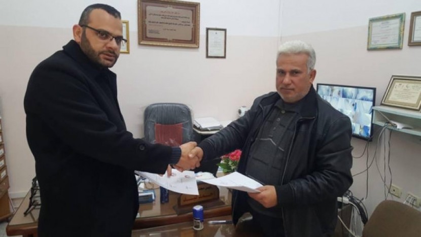 تجمع الأطباء الفلسطينيين في أوروبا يوقع اتفاقية لتزويد مستشفى الكرامة بالطاقة الشمسية