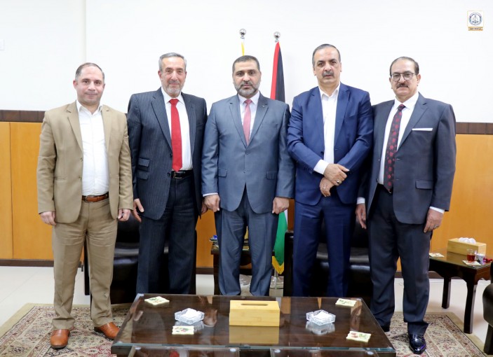 جمعية رجال الأعمال بغزة تهنئ المستشار ضياء المدهون بمنصبة الجديد