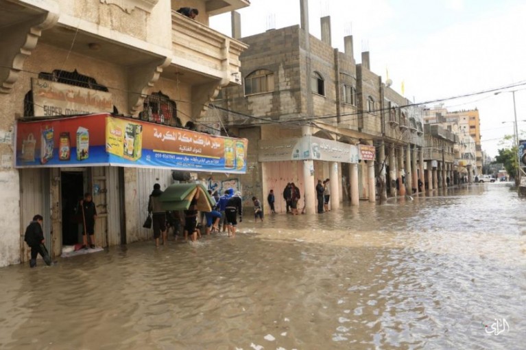 الحايك يحذر أوضاع خطيرة على البنى التحتية والمشردين بغزة خلال الشتاء