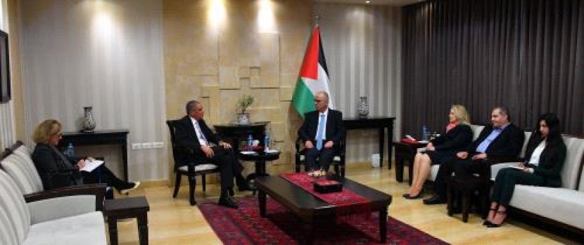 الحمد الله يبحث مع ممثل الاتحاد الأوروبي لدى فلسطين دعم العديد من المشاريع التنموية