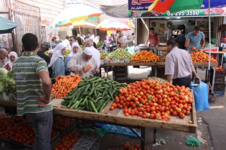 الاقتصاد الفلسطيني يسير بمنعطفات خطرة يتطلب إجراءات تقشفية