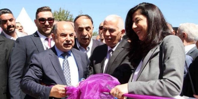 عودة تفتتح أرض المعارض وتطلق فعاليات ملتقى فلسطين الأول للتوظيف